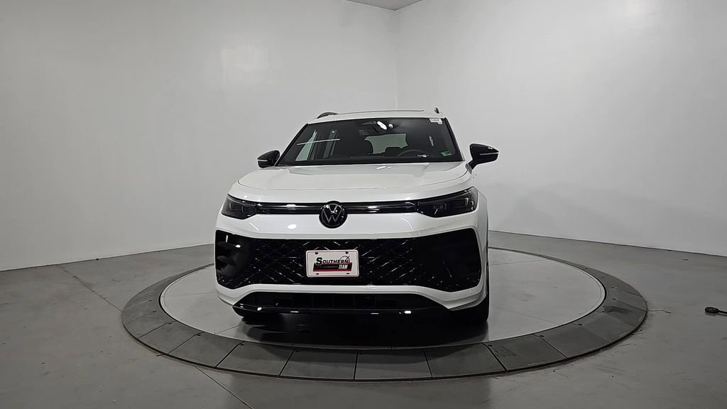 New 2026 Volkswagen Tiguan SE R-Line image 8