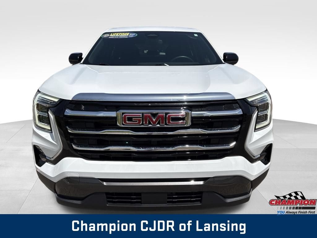 Used 2025 GMC Terrain Elevation AWD/4WD image 11