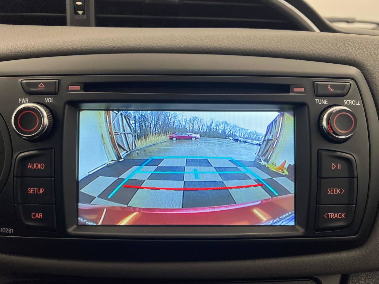 Used 2018 Toyota Yaris LE image 18