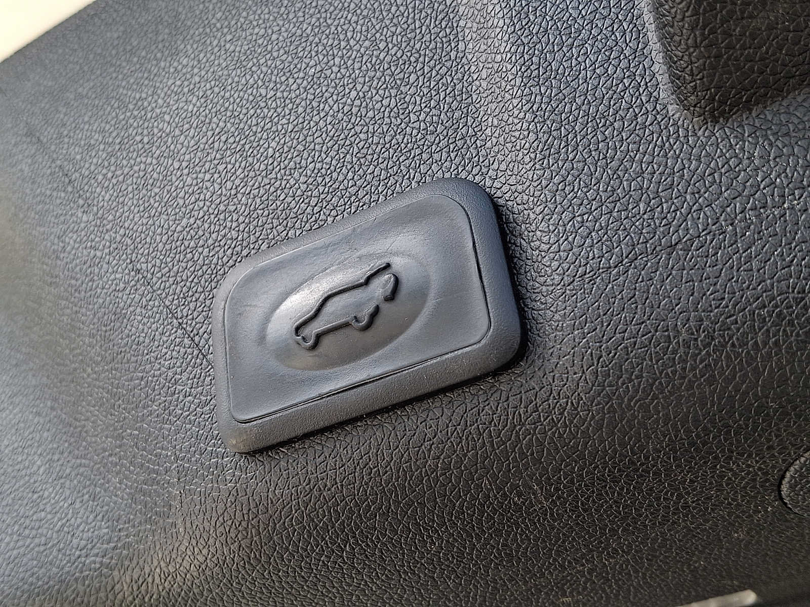 Used 2011 GMC Acadia Denali AWD/4WD image 28
