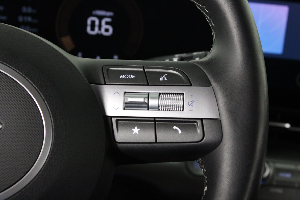Certified 2027 Hyundai Kona SEL Sport FWD image 28