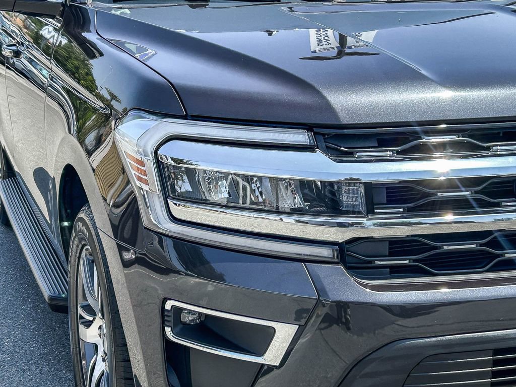 Used 2024 Ford Expedition Limited RWD image 4
