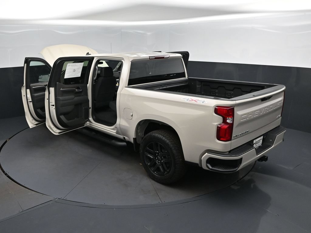 New 2026 Chevrolet Silverado 1500 RST w/ RST Select Package AWD/4WD image 2