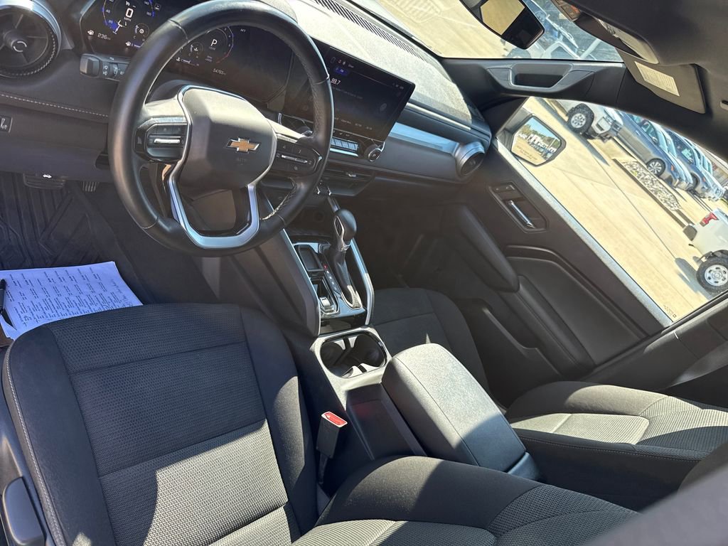 Used 2024 Chevrolet Colorado LT w/ LT Convenience Package image 19