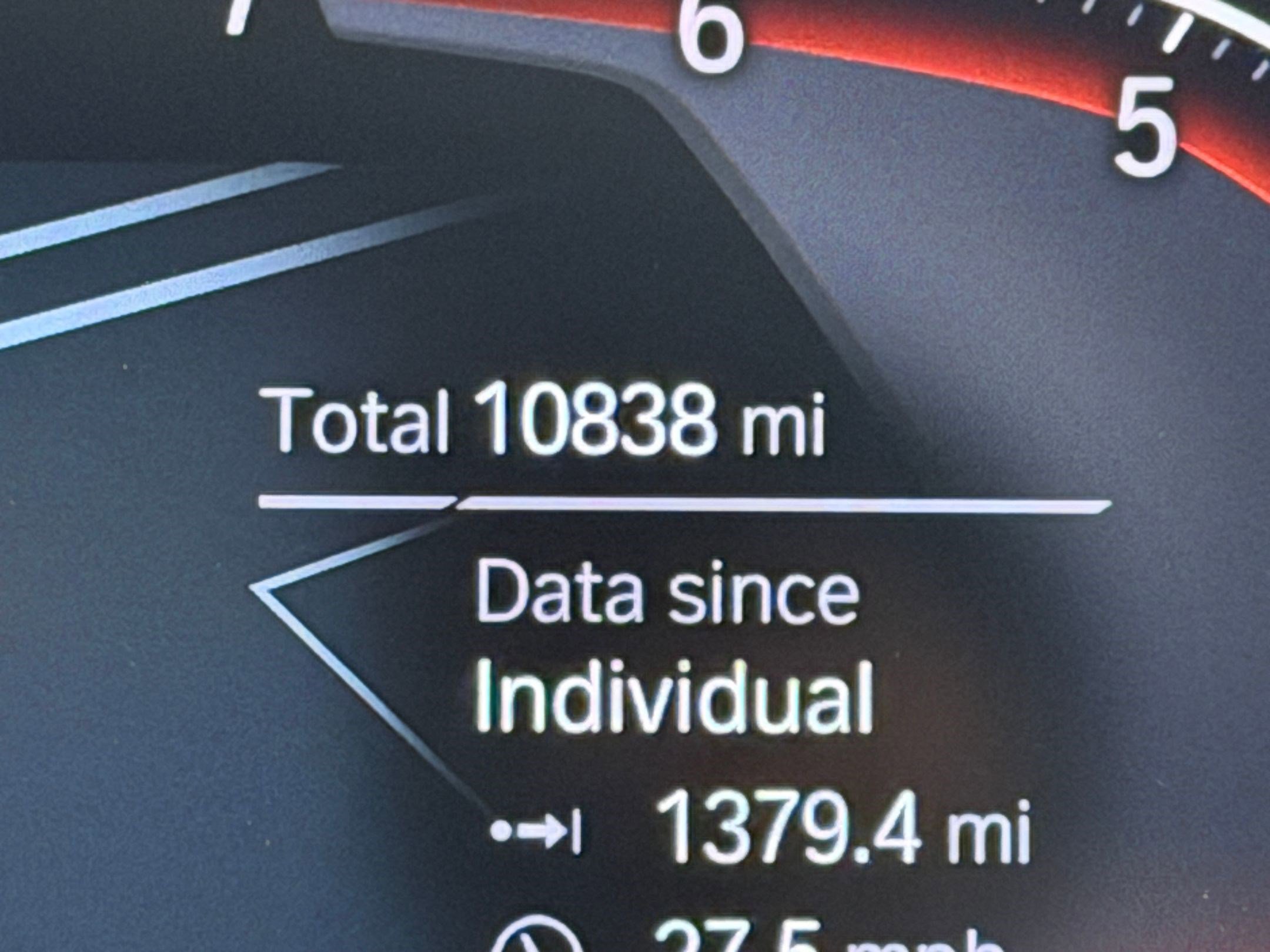 Certified 2025 BMW X4 xDrive30i w/ Premium Package image 23