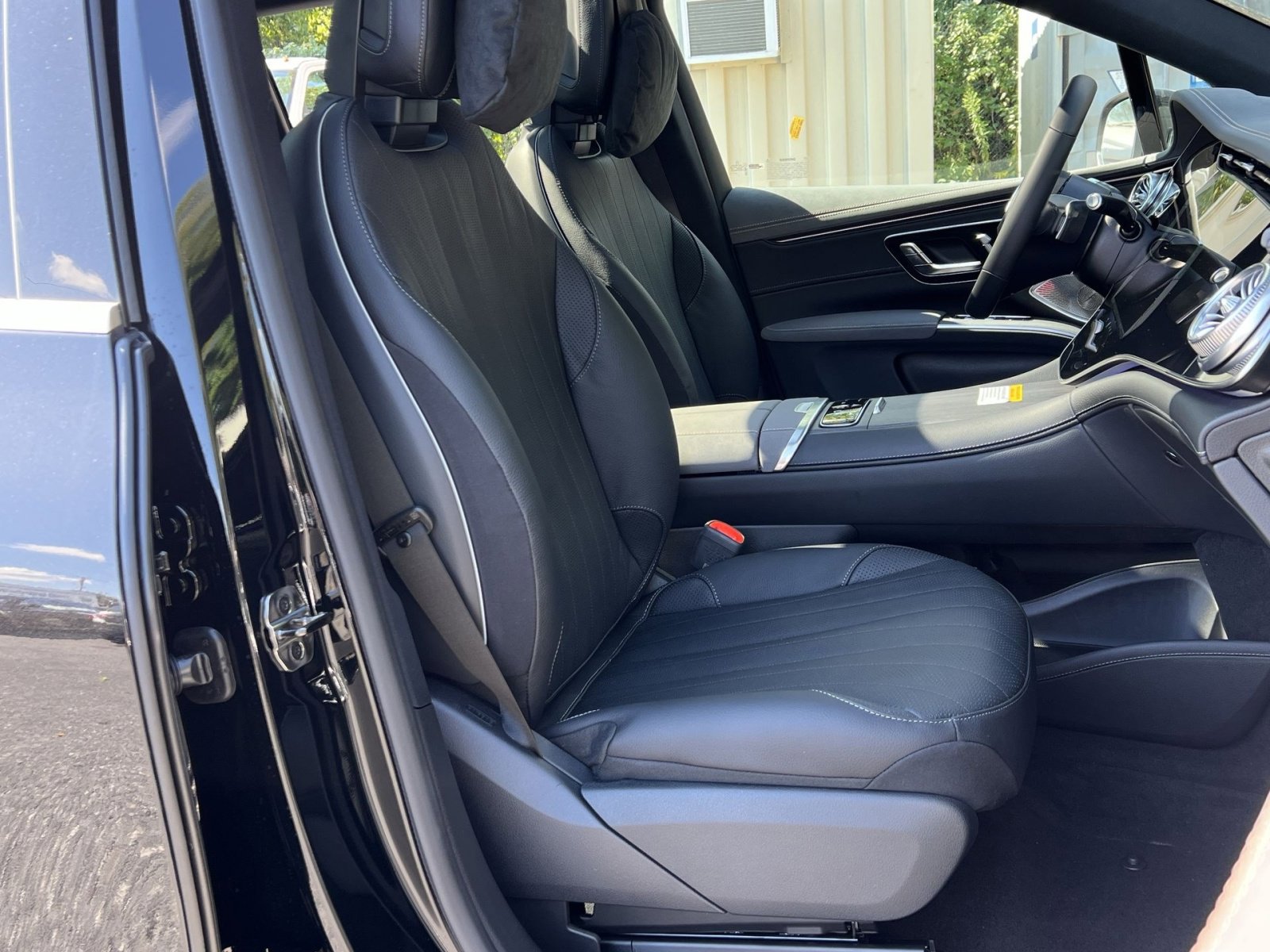 New 2026 Mercedes-Benz EQS 400 4MATIC SUV image 26