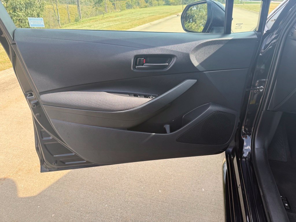 Used 2024 Toyota Corolla LE FWD image 22