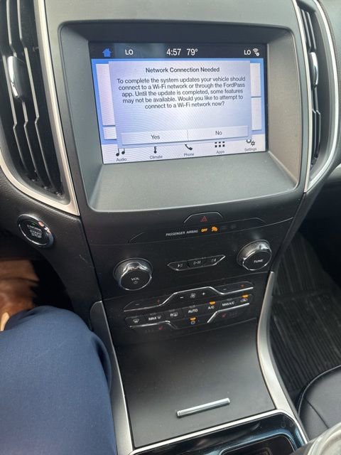 Used 2019 Ford Edge SEL w/ Equipment Group 201A FWD image 13
