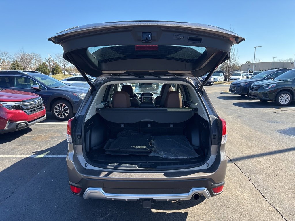 Used 2023 Subaru Forester Touring image 7
