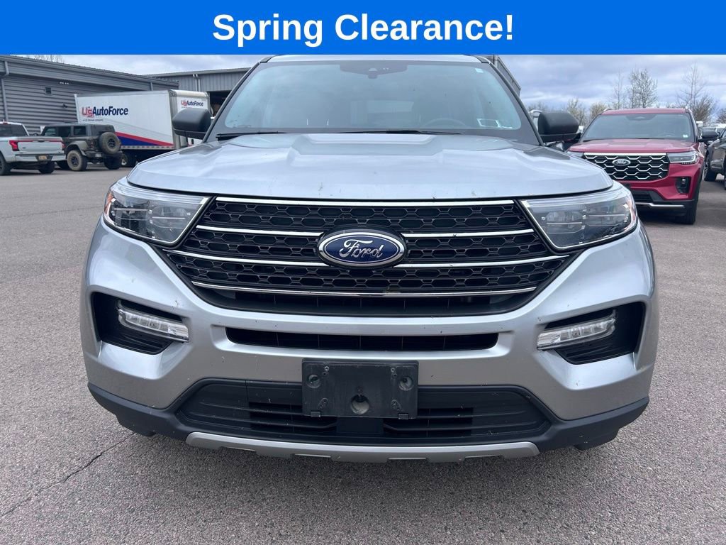 Used 2023 Ford Explorer XLT w/ Equipment Group 202A AWD/4WD image 9