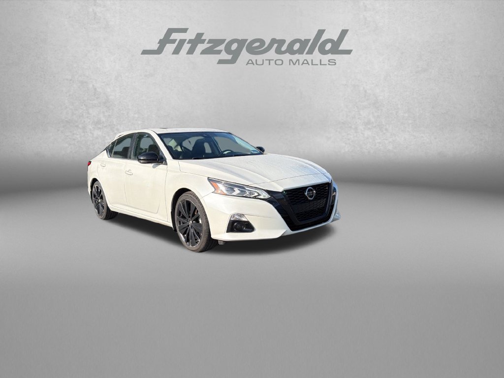 Used 2022 Nissan Altima 2.5 SR w/ Midnight Edition Package