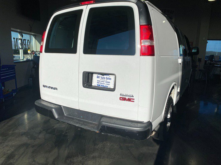 Used 2018 GMC Savana 3500 image 7