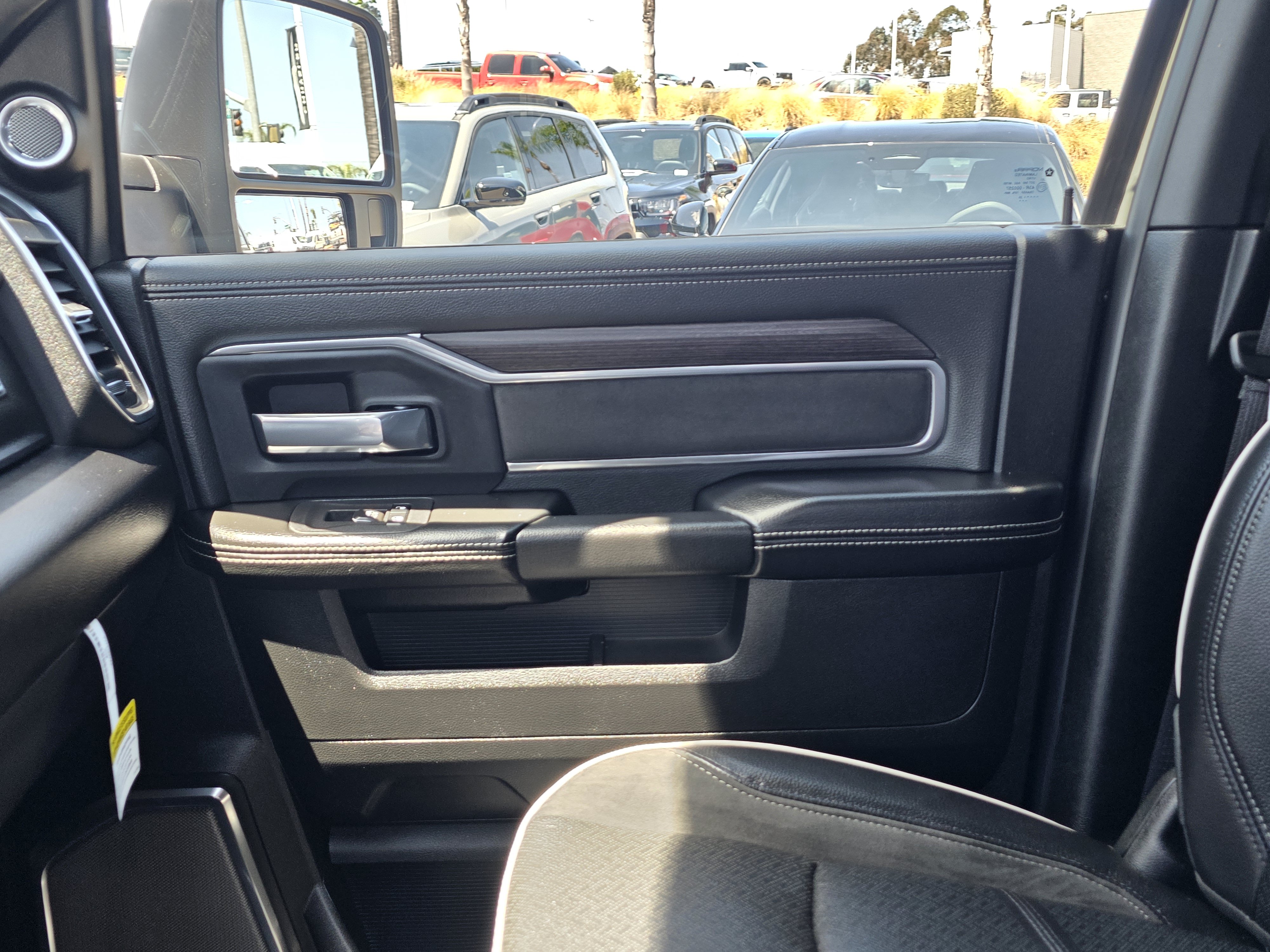 New 2026 RAM 3500 Laramie AWD/4WD image 13