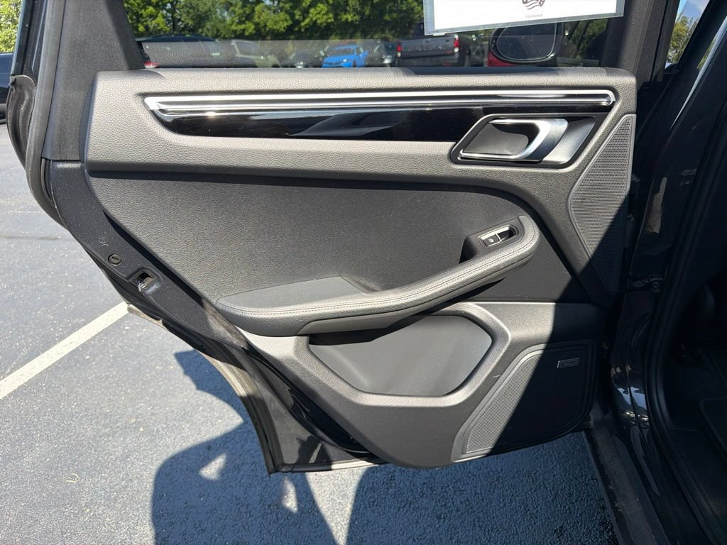 Used 2020 Porsche Macan AWD/4WD image 20