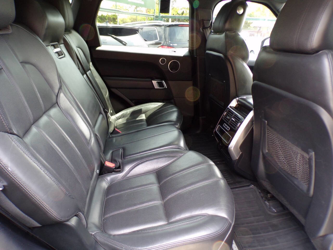 Used 2016 Land Rover Range Rover Sport HSE image 12