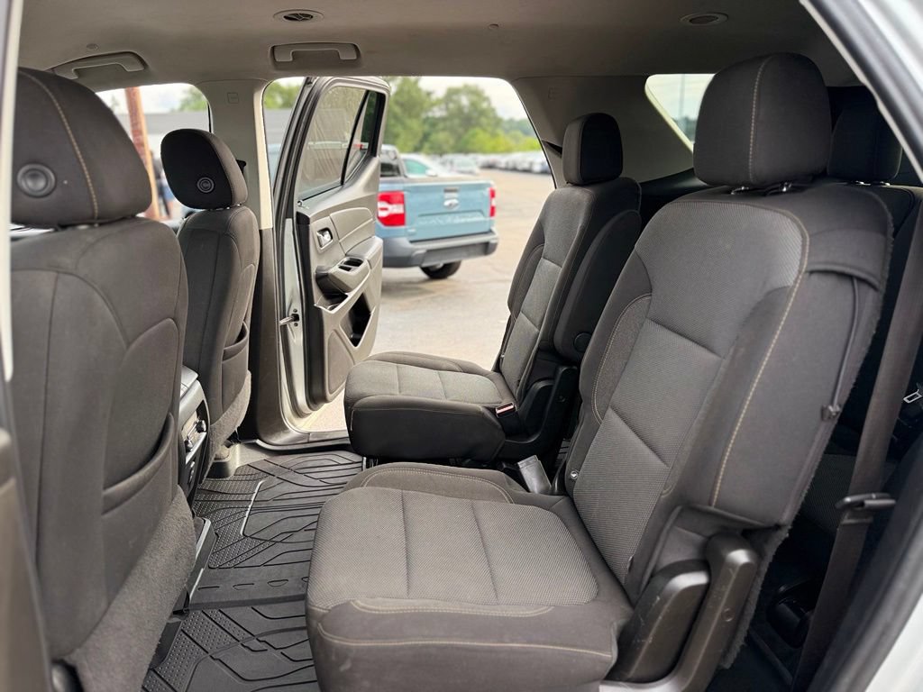 Used 2021 Chevrolet Traverse LT FWD image 14