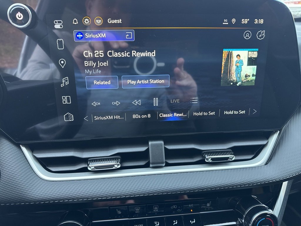 New 2026 Chevrolet Equinox LT image 16