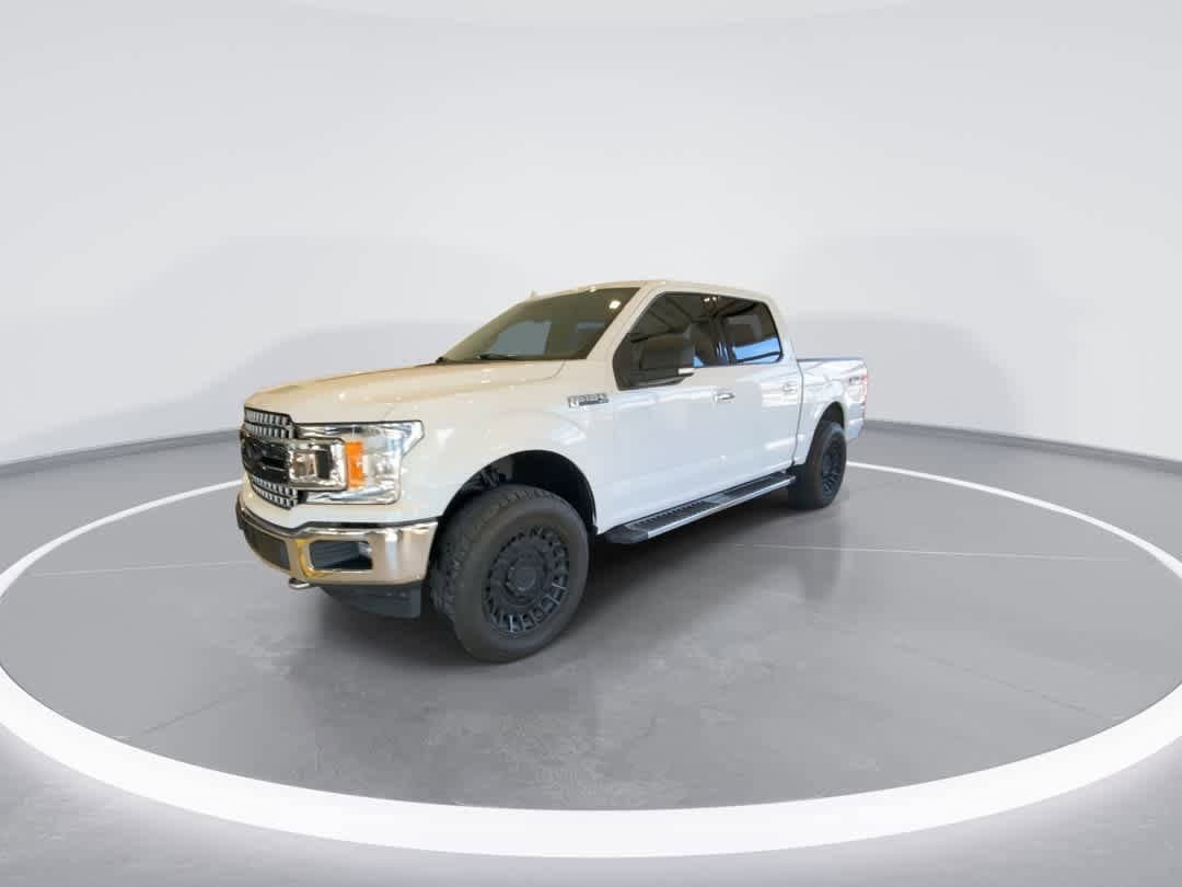 Used 2018 Ford F150 XLT w/ Equipment Group 302A Luxury AWD/4WD image 4
