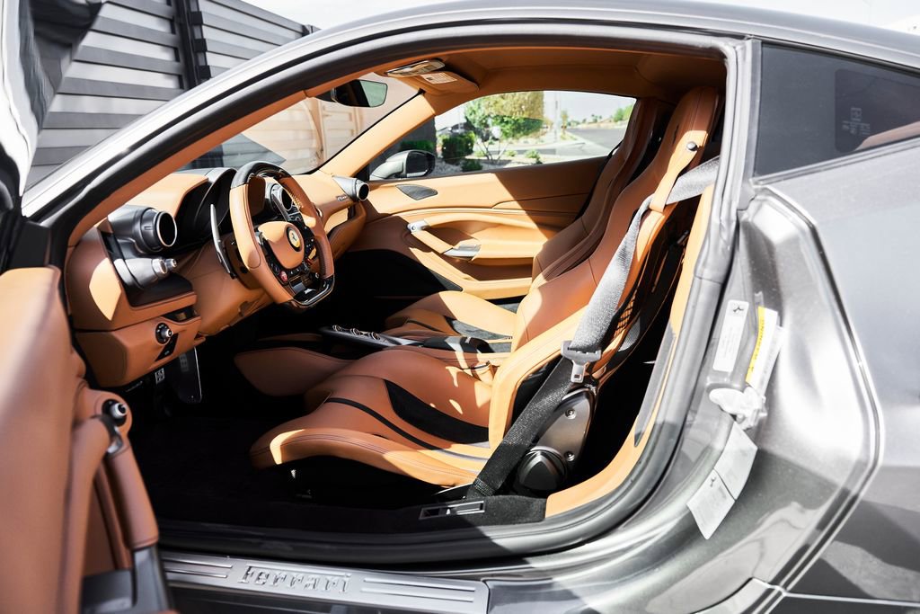 Used 2020 Ferrari F8 Tributo image 40