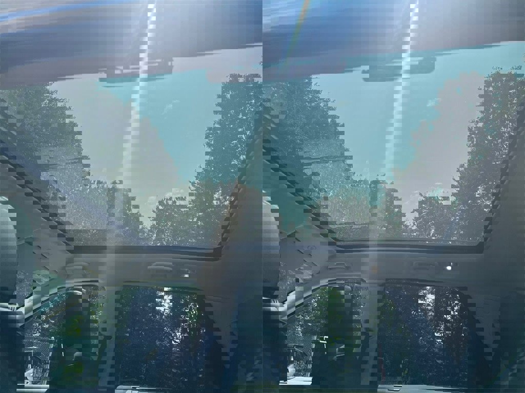 Used 2025 Land Rover Discovery Sport S AWD/4WD image 29