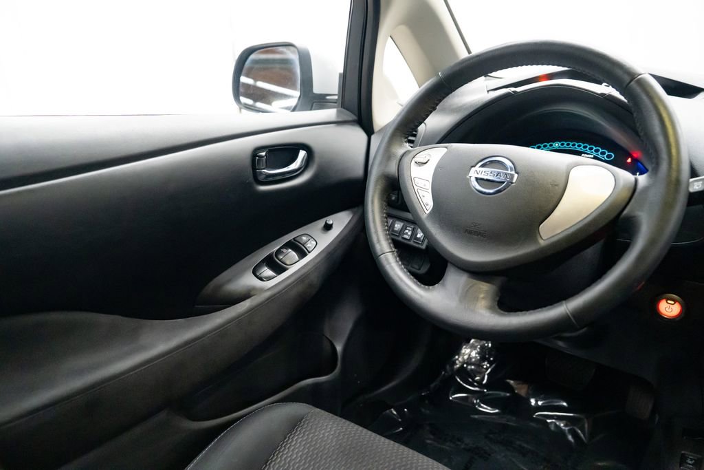 Used 2014 Nissan Leaf S w/ Charge Package image 11