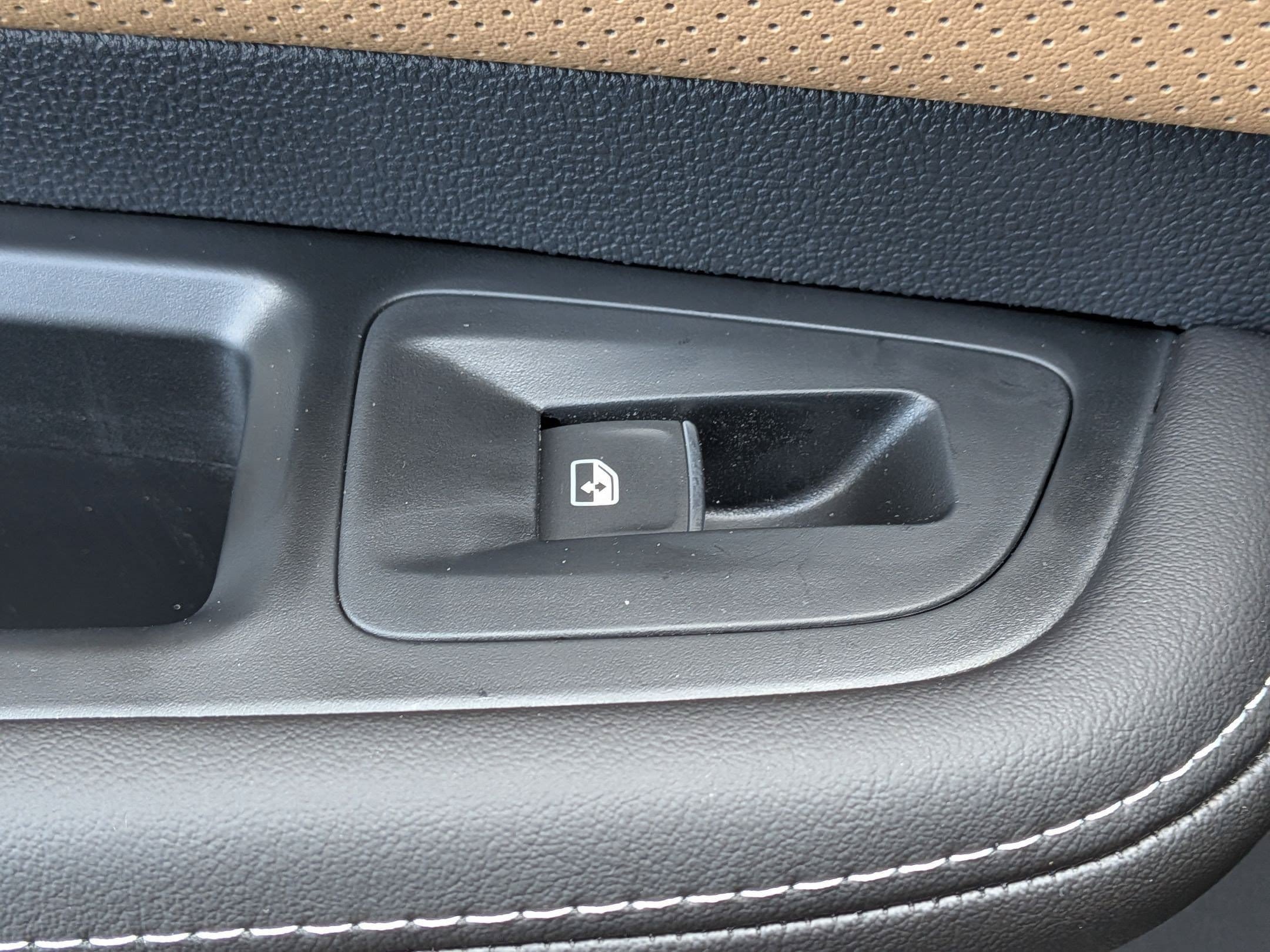 New 2026 Volkswagen Atlas Cross Sport SEL R-Line AWD/4WD image 28