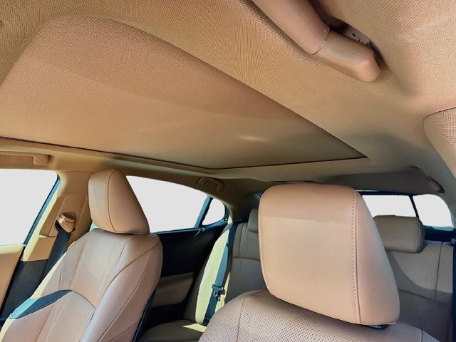 Used 2024 Lexus ES 350 Ultra Luxury w/ Accessory Package (Z2) FWD image 26