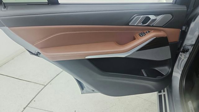 Used 2026 BMW X7 xDrive40i image 81