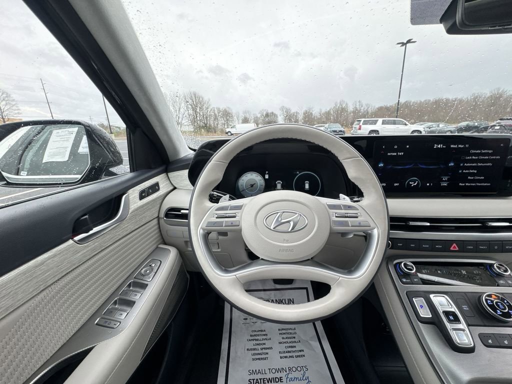Used 2025 Hyundai Palisade Calligraphy image 14
