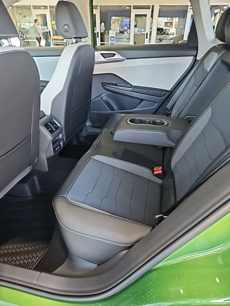 New 2026 Volkswagen Taos SE image 22