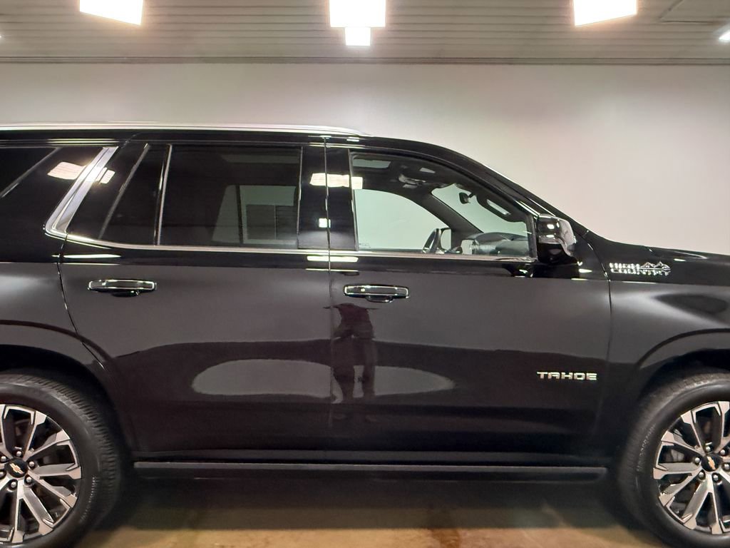 Used 2025 Chevrolet Tahoe High Country AWD/4WD image 32