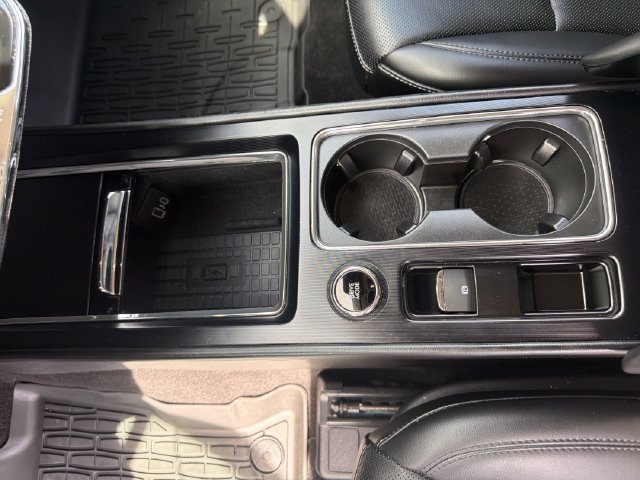 Certified 2024 Lincoln Corsair FWD w/ Equipment Group 101A image 28