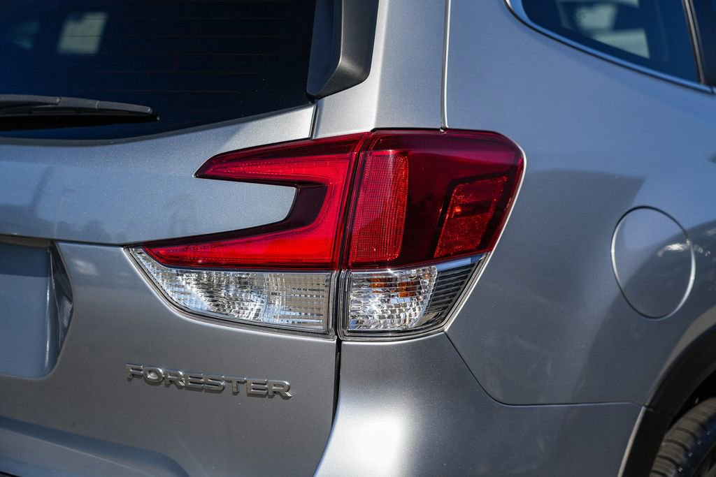 Used 2019 Subaru Forester Limited image 9