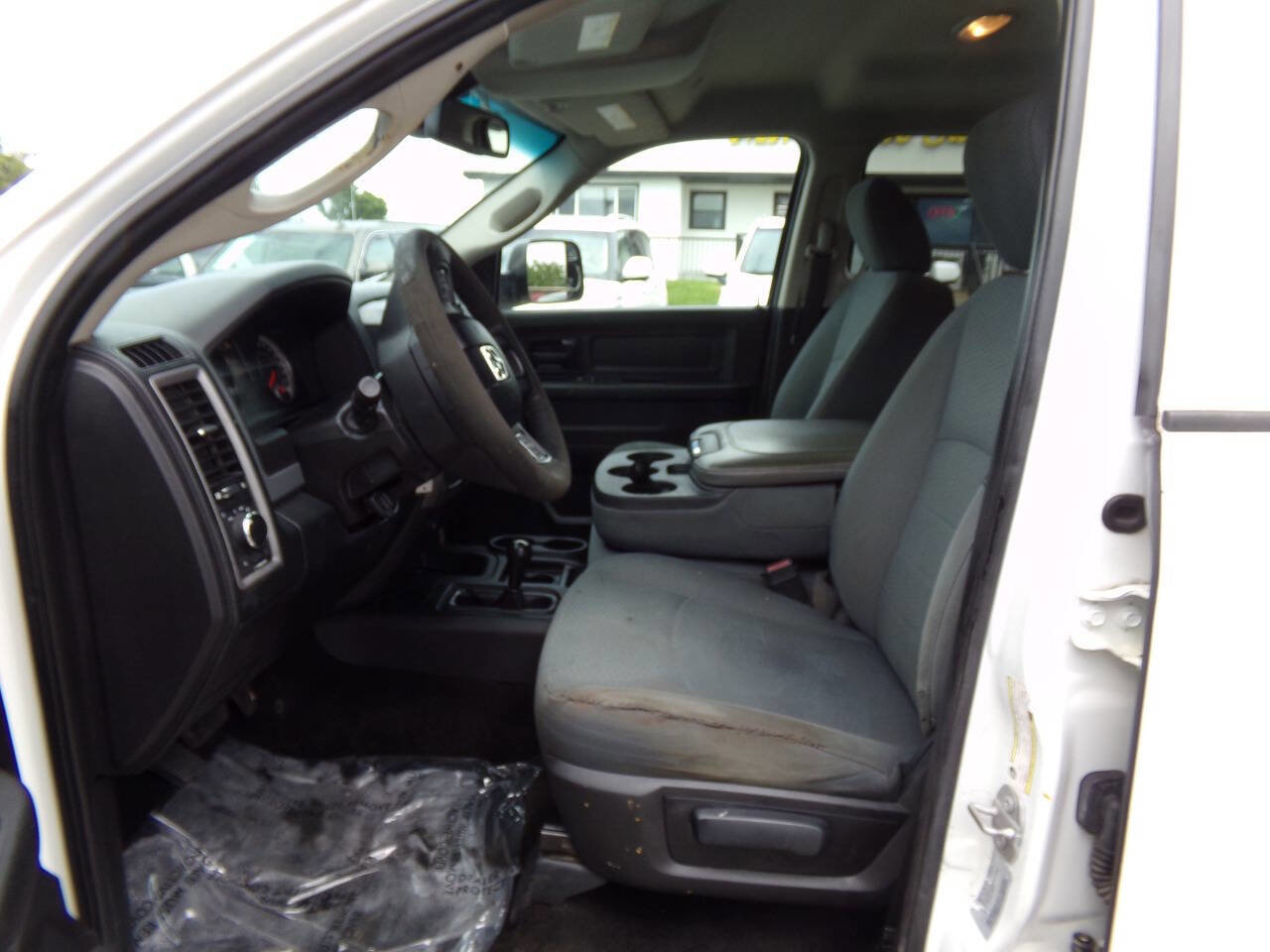 Used 2017 RAM 2500 Tradesman w/ Chrome Appearance Group image 12