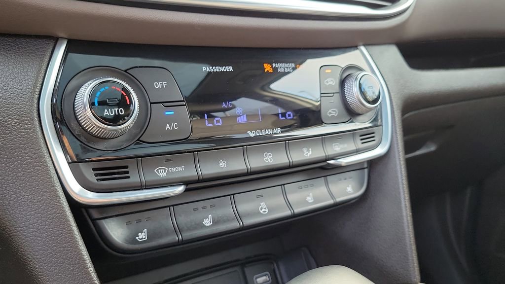 Used 2020 Hyundai Santa Fe Limited image 31