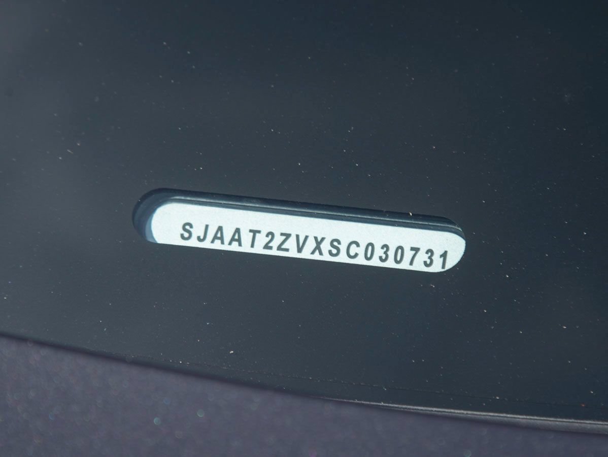 Certified 2025 Bentley Bentayga AWD/4WD image 42