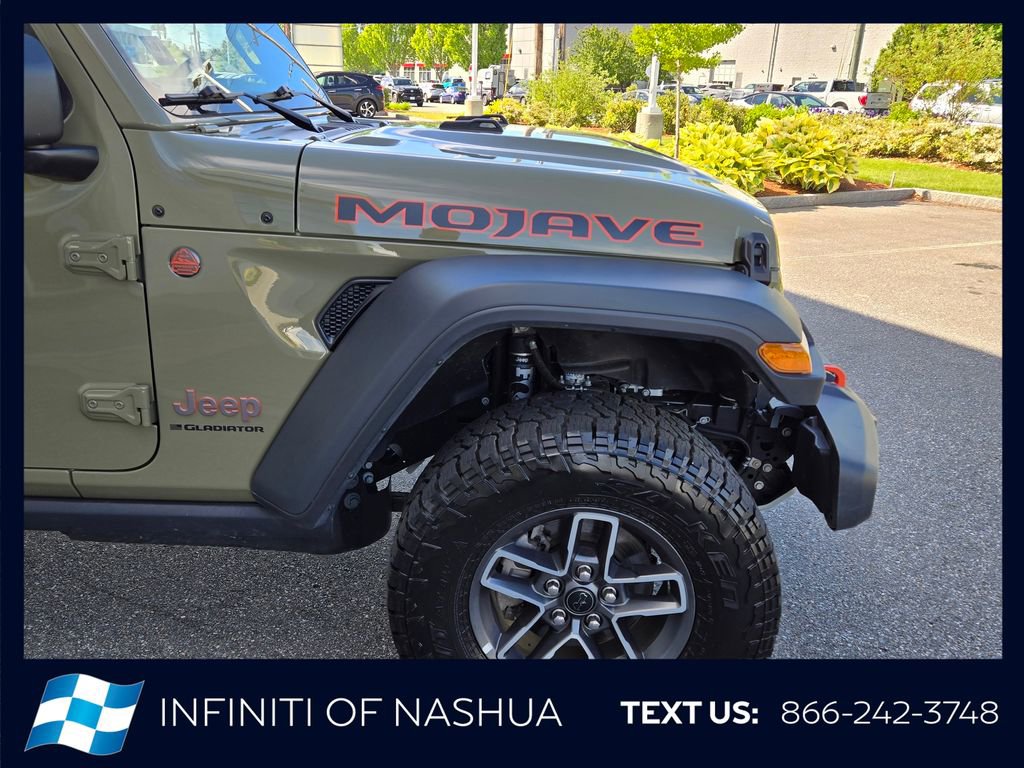 Used 2026 Jeep Gladiator Mojave AWD/4WD image 12