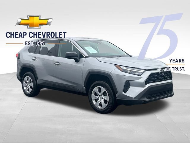 Used 2024 Toyota RAV4 LE FWD image 7