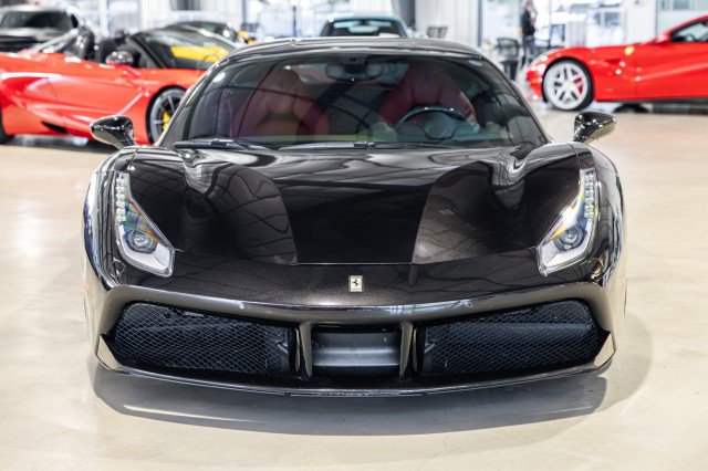Used 2019 Ferrari 488 GTB RWD image 9