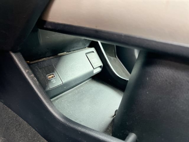 Used 2021 Honda HR-V LX image 32