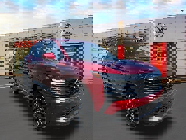 New 2025 Nissan Kicks SV