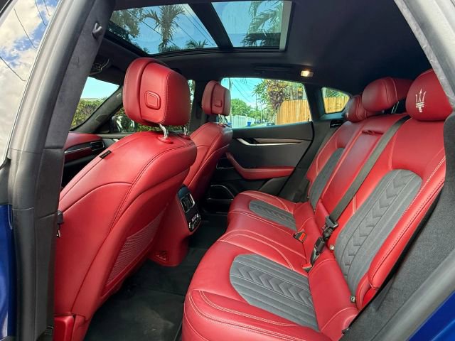 Used 2018 Maserati Levante GranLusso image 14