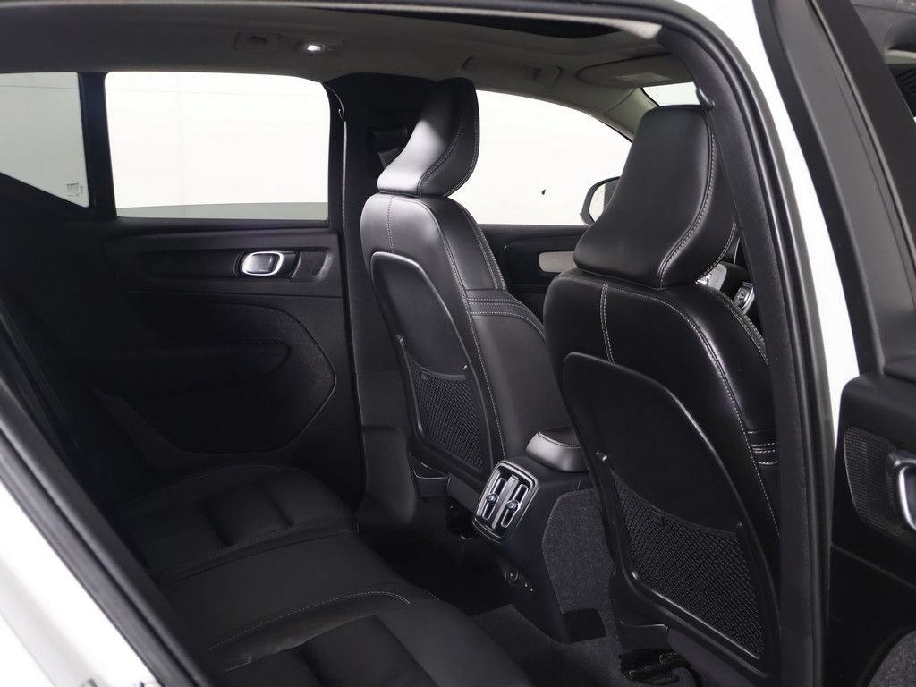 Used 2023 Volvo XC40 B5 Plus w/ Protection Package Premier AWD/4WD image 31