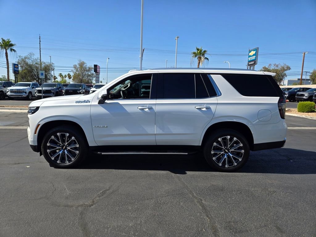 Used 2025 Chevrolet Tahoe High Country AWD/4WD image 3
