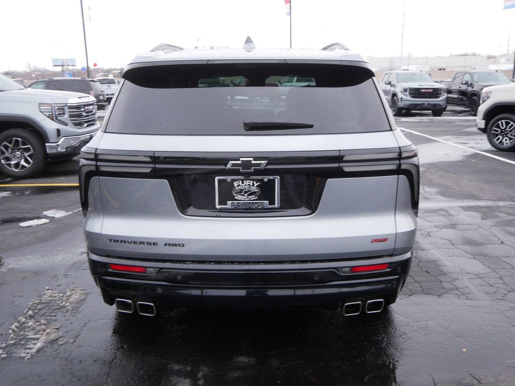Certified 2024 Chevrolet Traverse RS w/ LPO, Floor Liner Package image 6