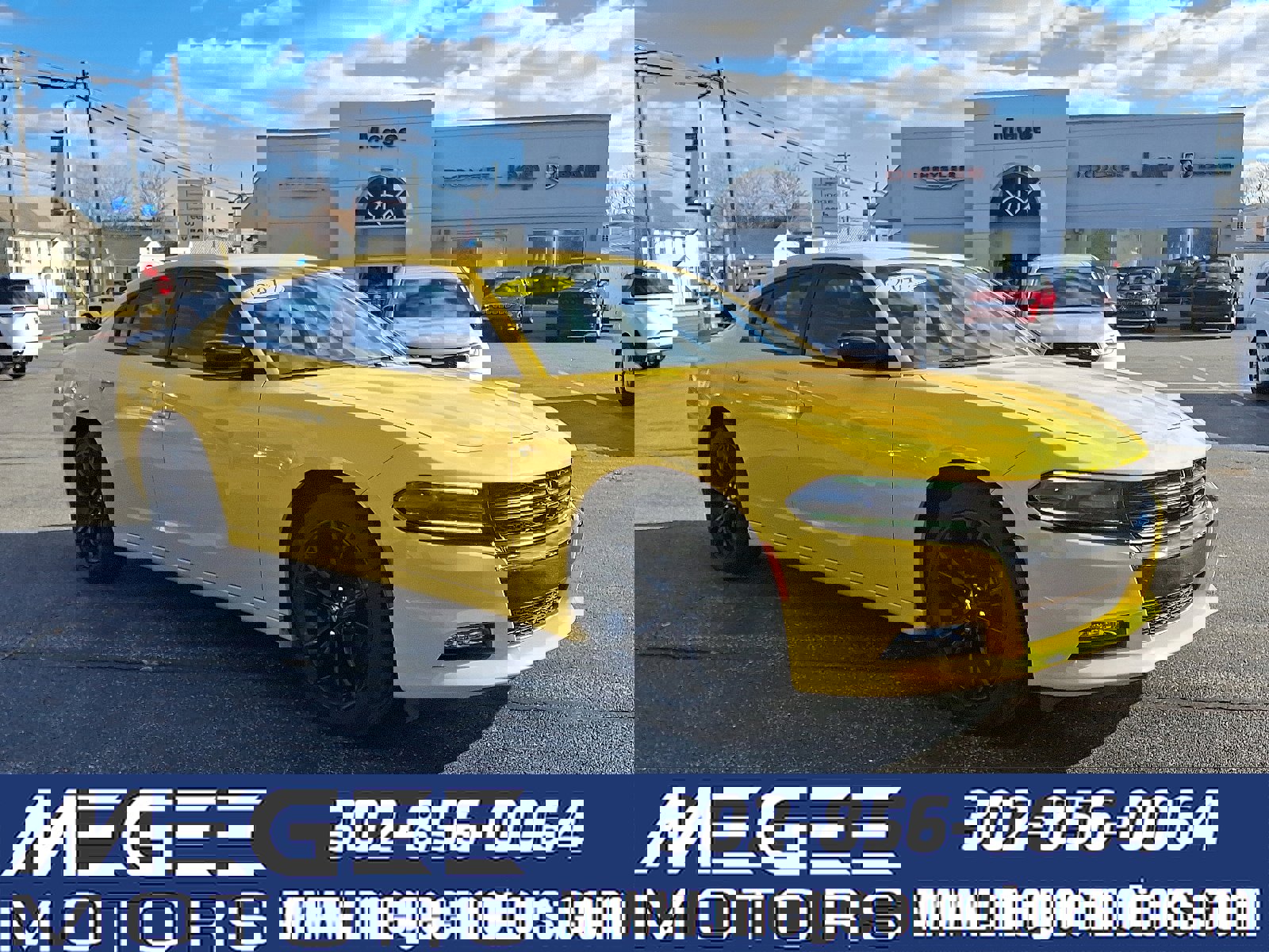 Used 2017 Dodge Charger SXT w/ Blacktop Package