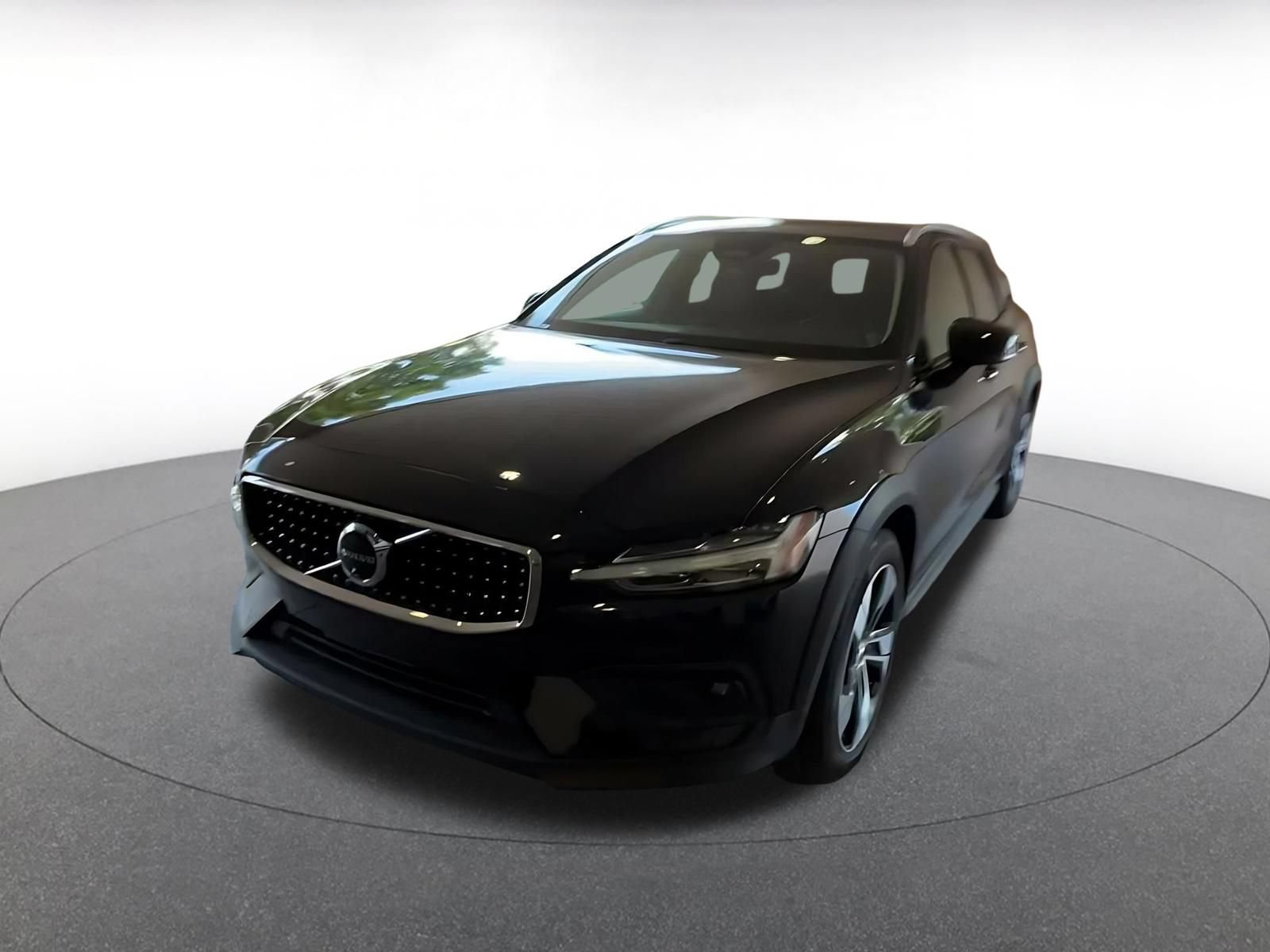 Used 2025 Volvo V60 B5 Cross Country Plus AWD/4WD image 6