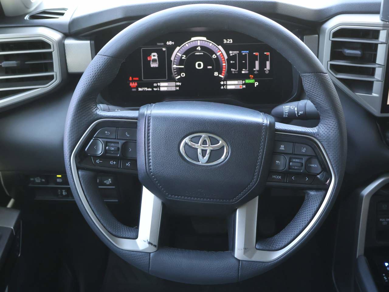 Used 2024 Toyota Tundra Limited AWD/4WD image 13