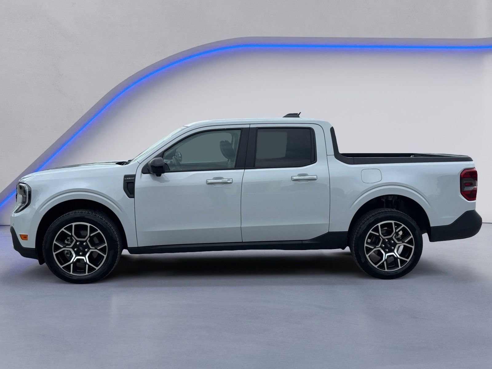 Certified 2025 Ford Maverick Lariat w/ 4K Tow Package AWD/4WD image 7
