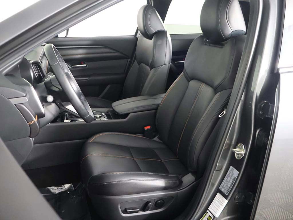Used 2025 MAZDA CX-50 AWD 2.5 S w/ Premium Plus Pkg image 30